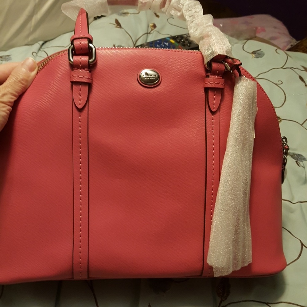 NWT Strawberry peyton leather